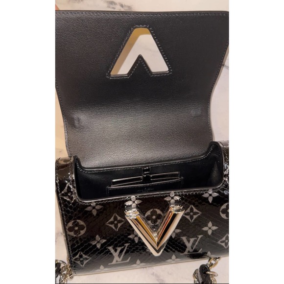 Louis Vuitton Python Twist Monogram Snakeskin Crossbody Bag PM Black/Silver LV - Picture 11 of 15